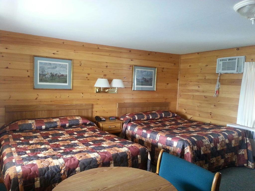 Clark'S Beach Motel โอล์ ฟอร์จ ห้อง รูปภาพ
