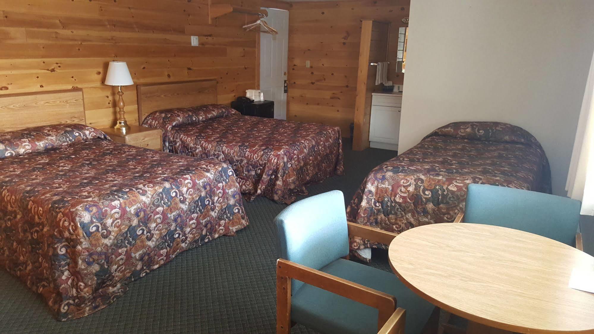 Clark'S Beach Motel โอล์ ฟอร์จ ภายนอก รูปภาพ