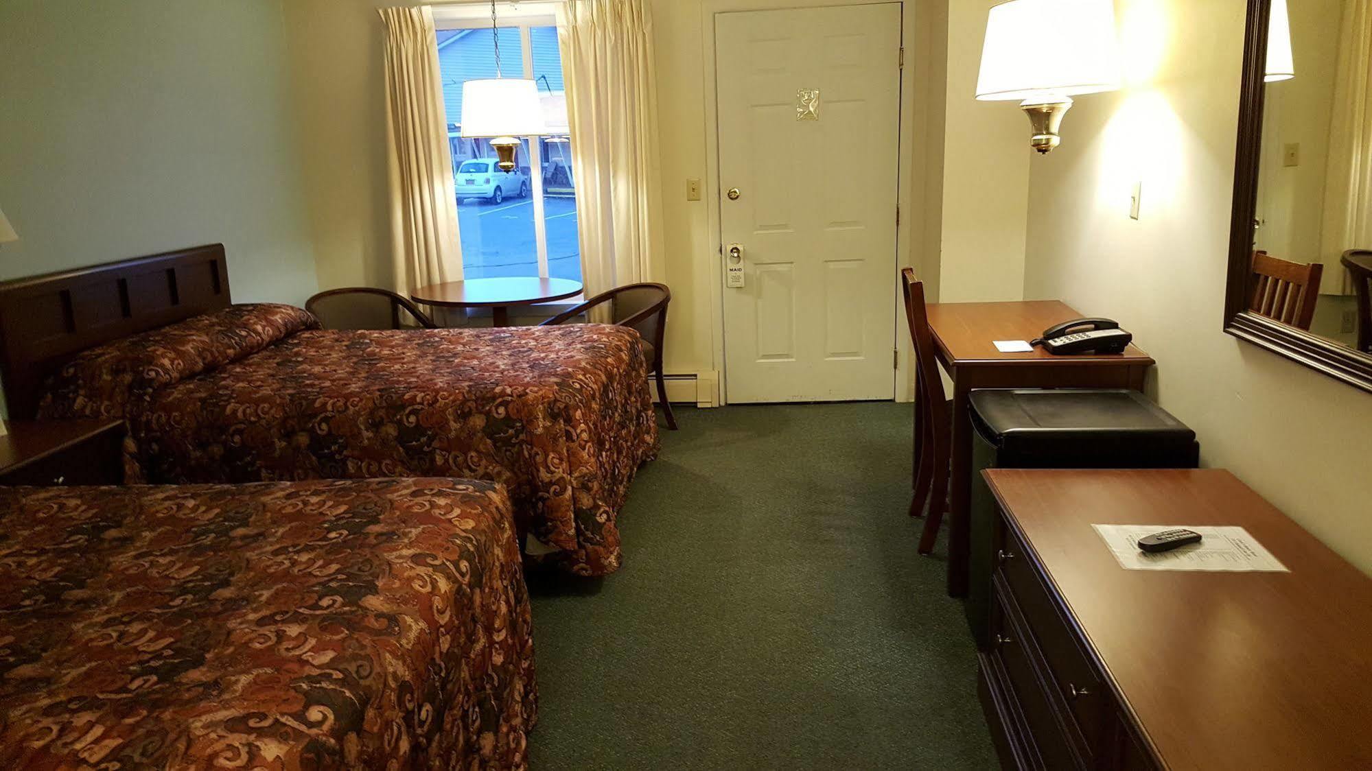 Clark'S Beach Motel โอล์ ฟอร์จ ภายนอก รูปภาพ