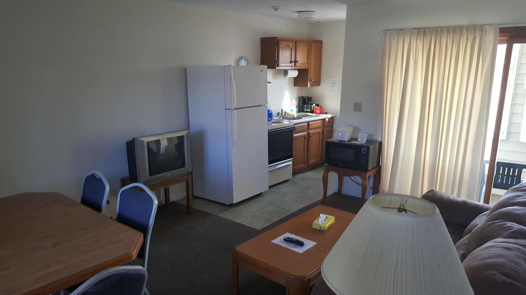 Clark'S Beach Motel โอล์ ฟอร์จ ภายนอก รูปภาพ